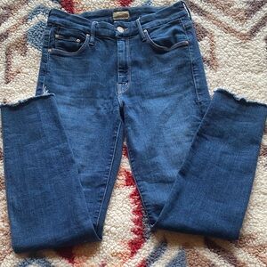 MOTHER Looker Ankle Fray in Girl
Crush, size 26